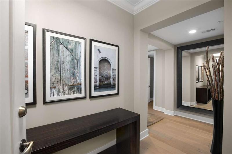 Image for property 3630 Peachtree Road 3207, Atlanta, GA 30326