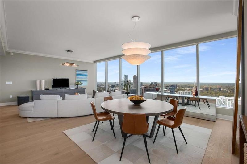 Image for property 3630 Peachtree Road 3207, Atlanta, GA 30326