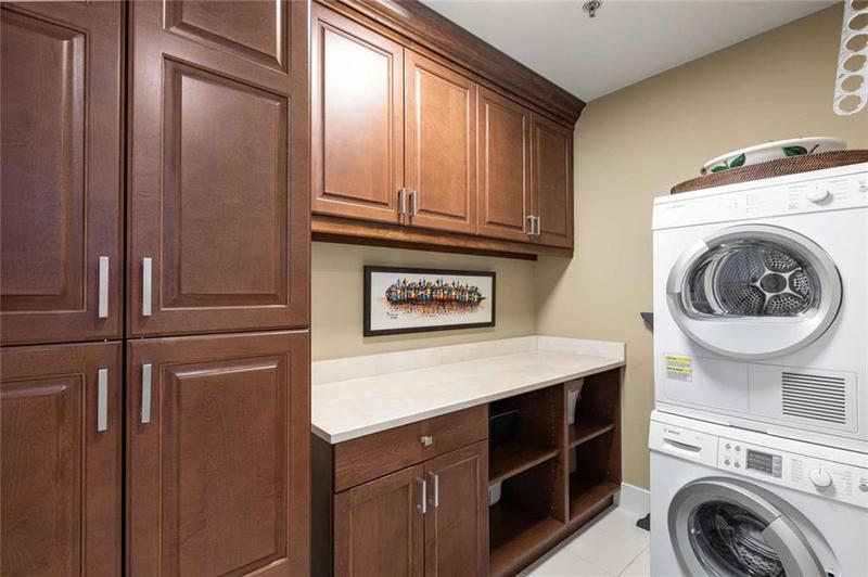 Image for property 3630 Peachtree Road 3207, Atlanta, GA 30326