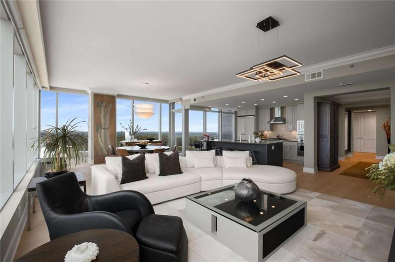 Image for property 3630 Peachtree Road 3207, Atlanta, GA 30326