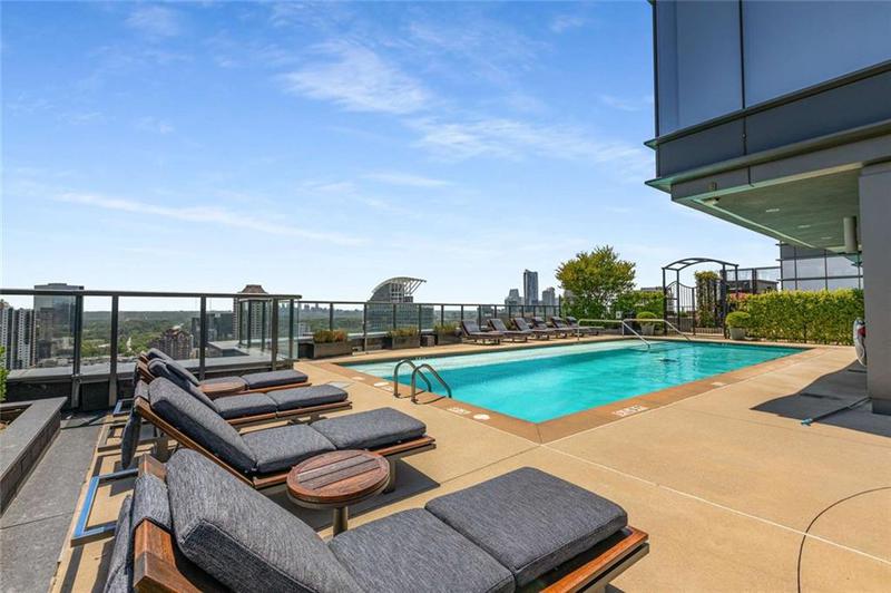 Image for property 3630 Peachtree Road 3207, Atlanta, GA 30326