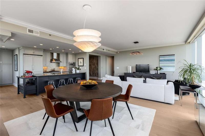 Image for property 3630 Peachtree Road 3207, Atlanta, GA 30326