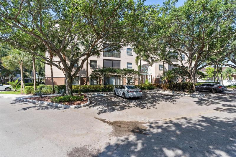 Image for property 4300 30th St 146, Coconut Creek, FL 33066