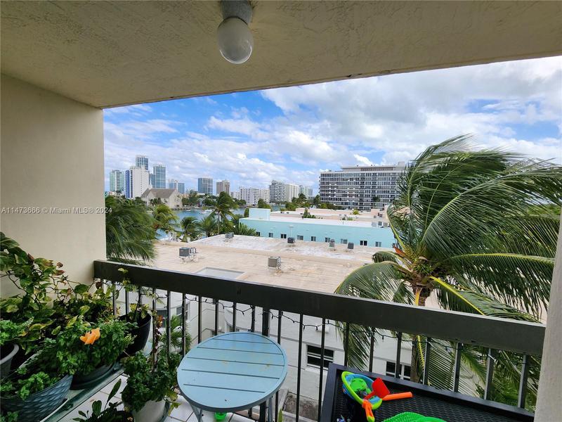 Image for property 6937 Bay Dr 510, Miami Beach, FL 33141