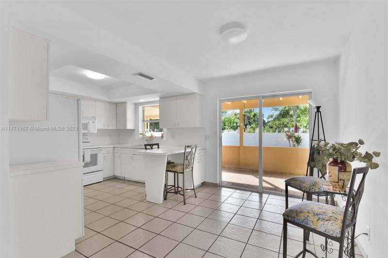 Image for property 204 8th St, Delray Beach, FL 33483