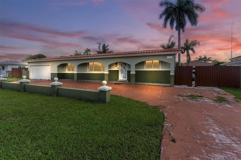 Image for property 1425 203rd St, Miami Gardens, FL 33169