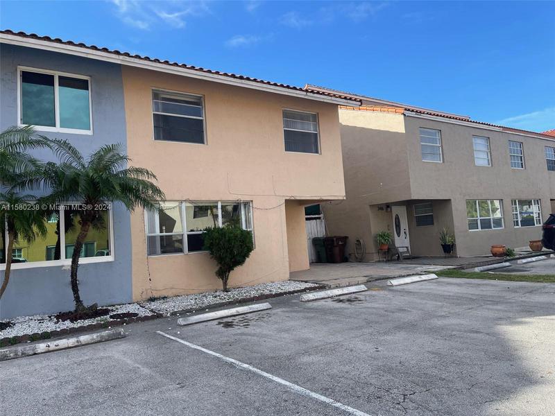 Image for property 2412 54th Pl 06, Hialeah, FL 33016