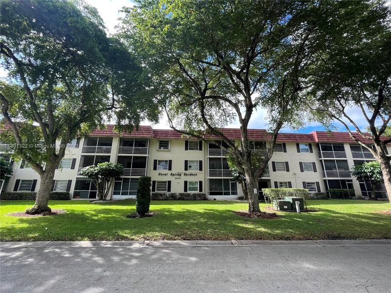 Image for property 3550 104th Ave 3, Coral Springs, FL 33065