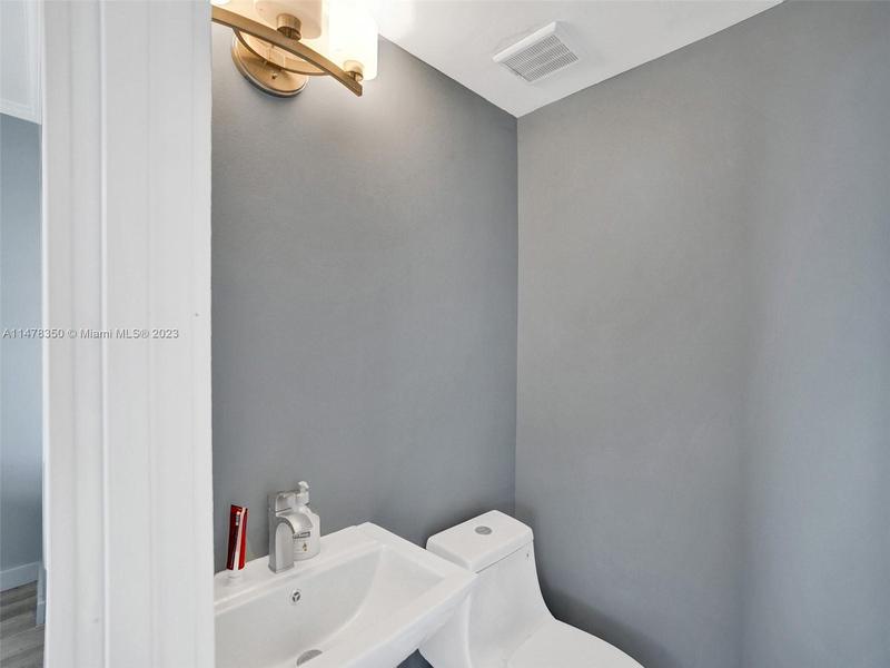 Image for property 1777 15th St 217, Fort Lauderdale, FL 33316