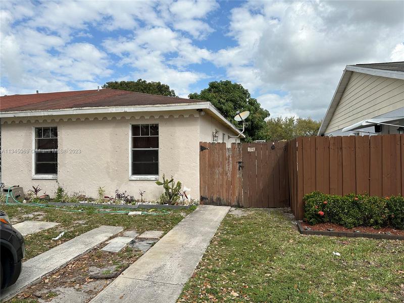 Image for property 5815 38th St, Green Acres, FL 33463