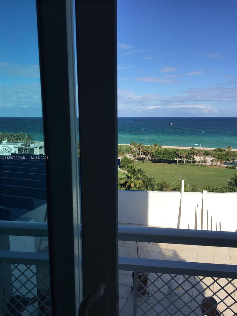 Image for property 7600 Collins Ave 1008, Miami Beach, FL 33141