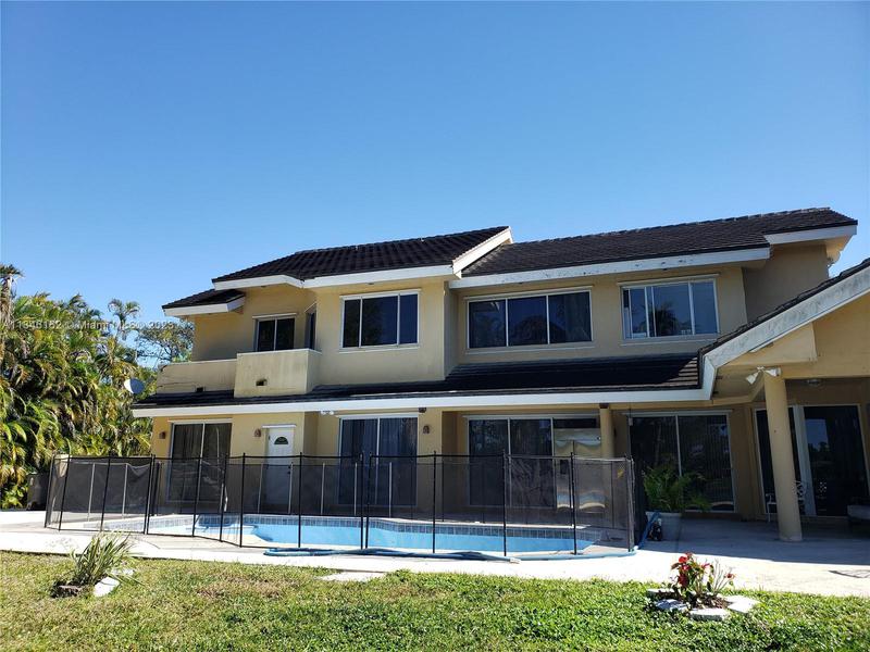 Image for property 999 Whippoorwill Ter, West Palm Beach, FL 33411