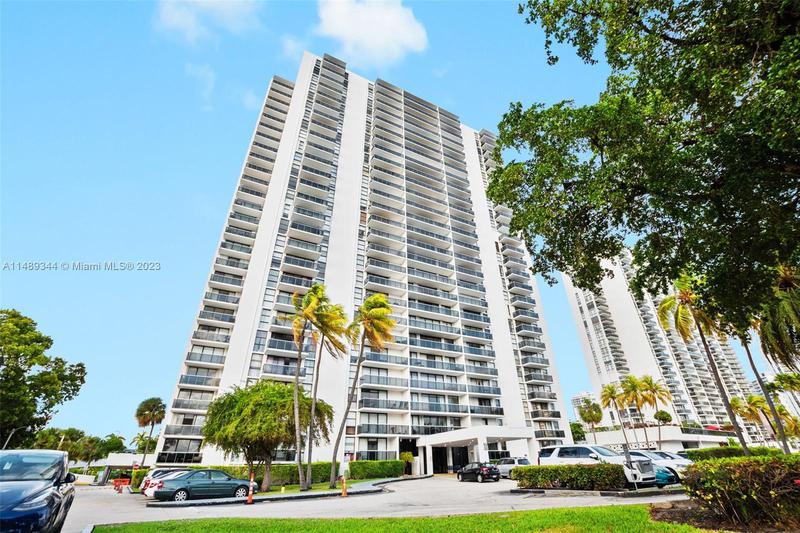 Image for property 3625 Country Club Dr 1809, Aventura, FL 33180