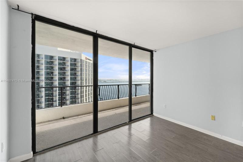 Image for property 555 15th St 29G, Miami, FL 33132