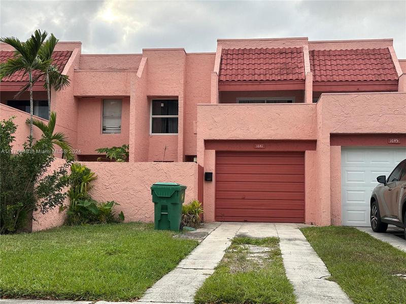 Image for property 1641 56th Ter 7, Lauderhill, FL 33313