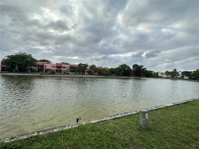 Image for property 1641 56th Ter 7, Lauderhill, FL 33313