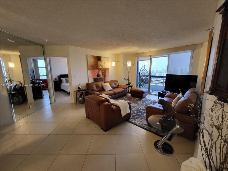 Image for property 3530 Mystic Pointe Dr 2707, Aventura, FL 33180