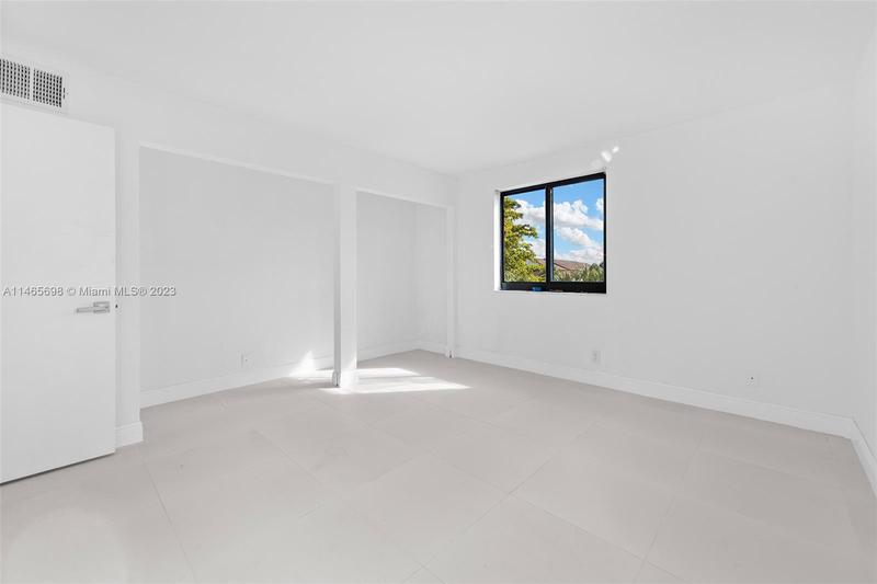 Image for property 3730 Pine Island Rd 439, Sunrise, FL 33351
