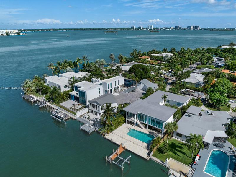 Image for property 1040 Shore Dr, Miami Beach, FL 33141