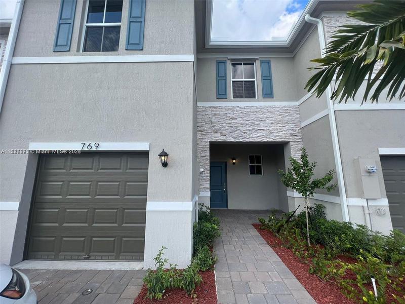 Image for property 769 17th Ct 769, Homestead, FL 33034
