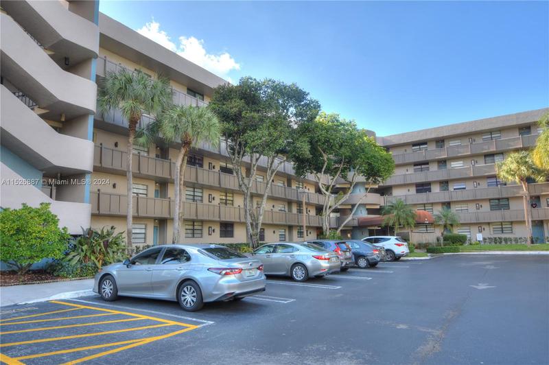 Image for property 1100 Colony Point Cir 503, Pembroke Pines, FL 33026