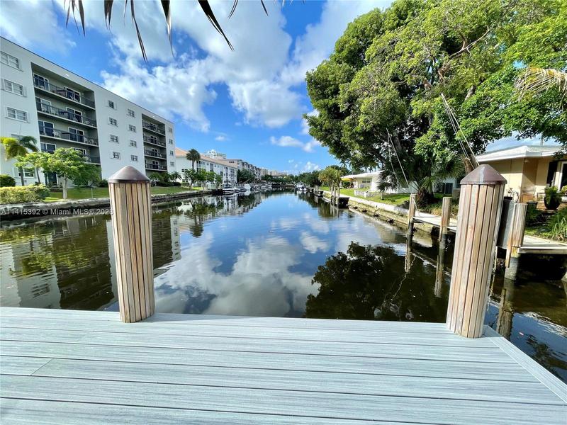 Image for property 1439 Ocean Blvd 107, Lauderdale By The Sea, FL 33062