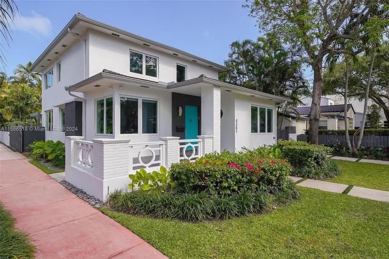 Image for property 4361 Royal Palm Ave, Miami Beach, FL 33140