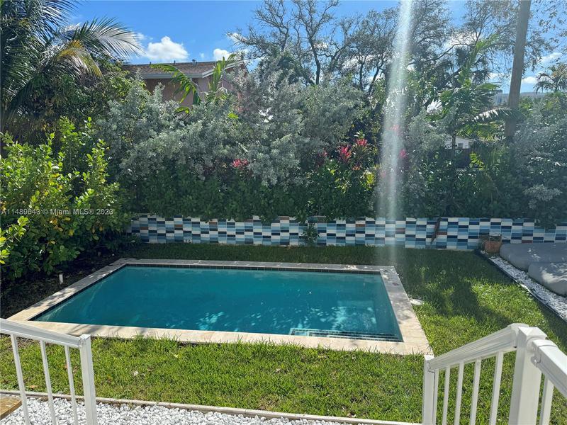 Image for property 808 29th St, Fort Lauderdale, FL 33315