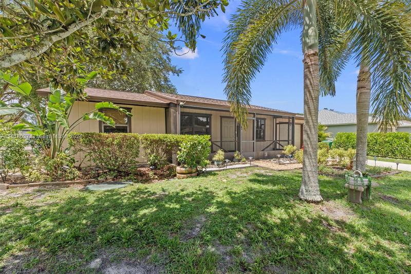 Image for property 1518 Apache Ave, Port St. Lucie, FL 34953