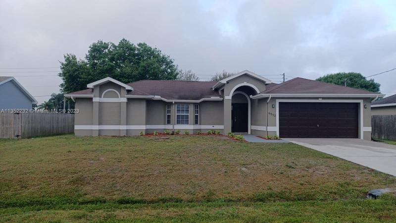 Image for property 6952 Daffodil Ln, Port St. Lucie, FL 34983