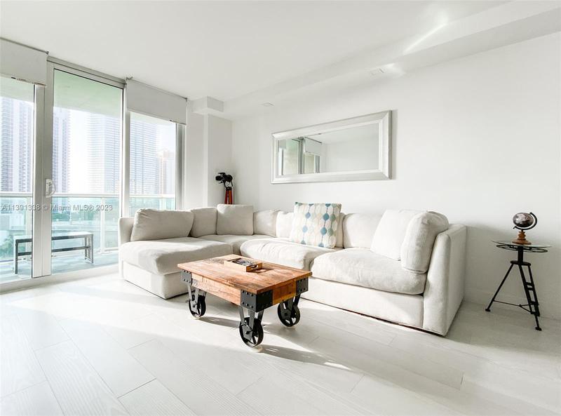Image for property 19370 Collins Ave 1025, Sunny Isles Beach, FL 33160