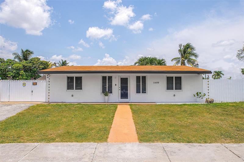Image for property 11499 204th St, Miami, FL 33189