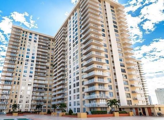 Image for property 231 174th St M10, Sunny Isles Beach, FL 33160