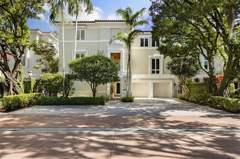 Image for property 3509 Bayshore Villas Dr, Miami, FL 33133