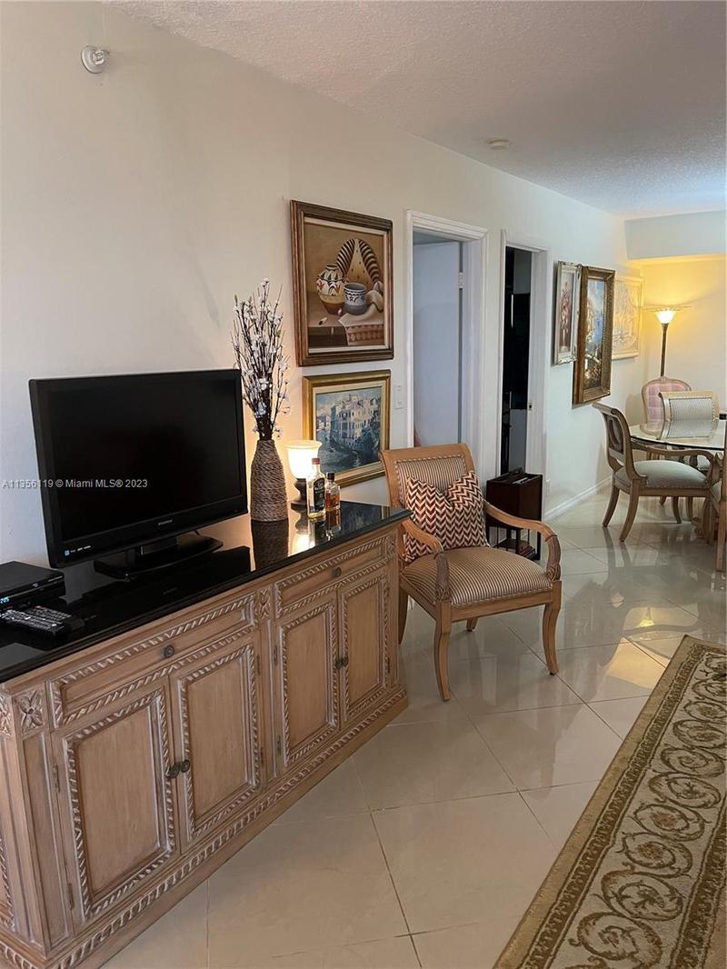 Image for property 3300 192nd St 302, Aventura, FL 33180