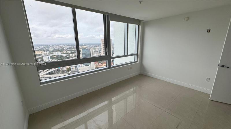 Image for property 90 3rd St PH-17, Miami, FL 33130