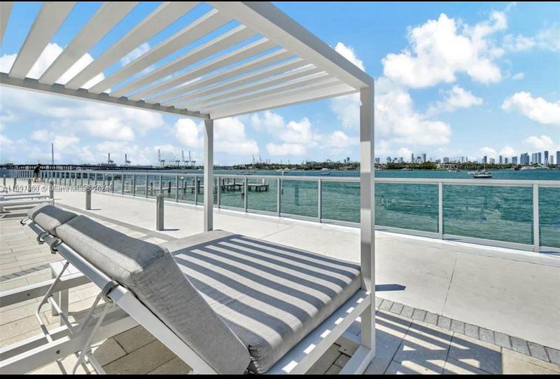 Image for property 1000 West Ave 1405, Miami Beach, FL 33139