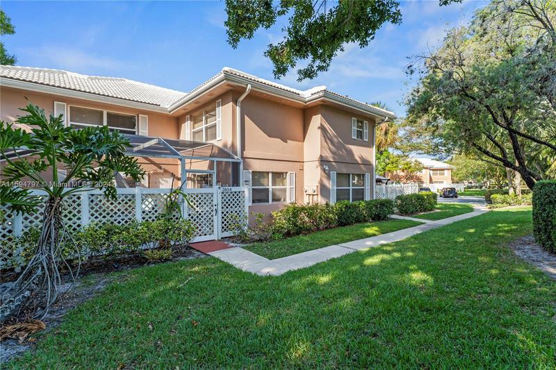 Image for property 3104 Kingston Ct 11D, West Palm Beach, FL 33409