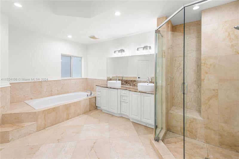 Image for property 369 Hibiscus Dr, Miami Beach, FL 33139