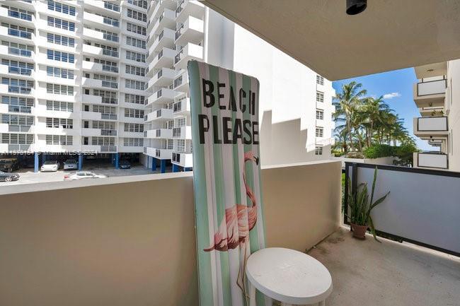 Image for property 1621 Collins Ave 403, Miami Beach, FL 33139