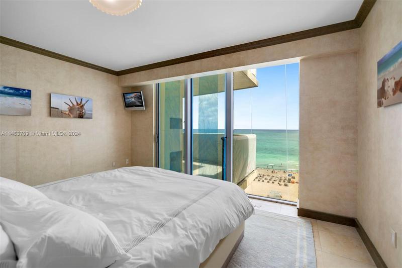 Image for property 1455 Ocean Dr 1408, Miami Beach, FL 33139