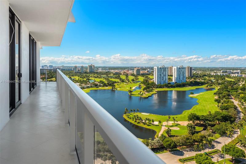 Image for property 20281 Country Club Dr PH7, Aventura, FL 33180