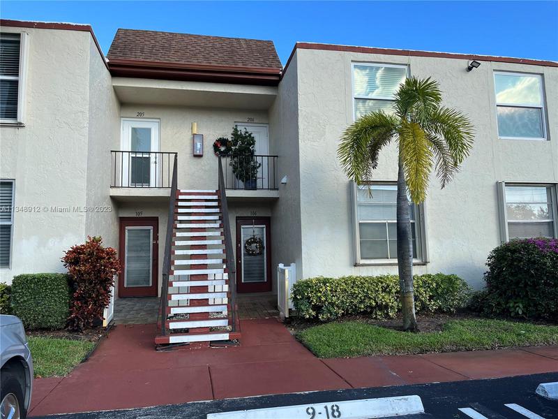 Image for property 9 Willowbrook Ln 106, Delray Beach, FL 33446