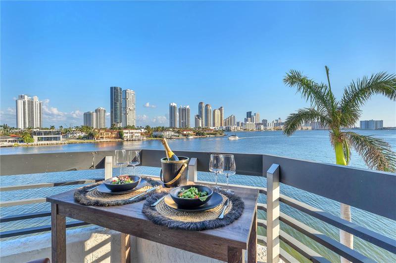 Image for property 19101 Mystic Pointe Dr 412, Aventura, FL 33180