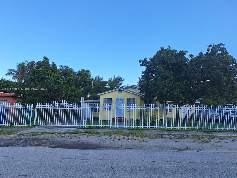 Image for property 1015 112th Ter, Miami, FL 33168