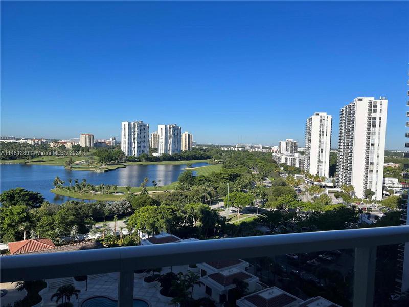 Image for property 20281 Country Club Dr 1105, Aventura, FL 33180