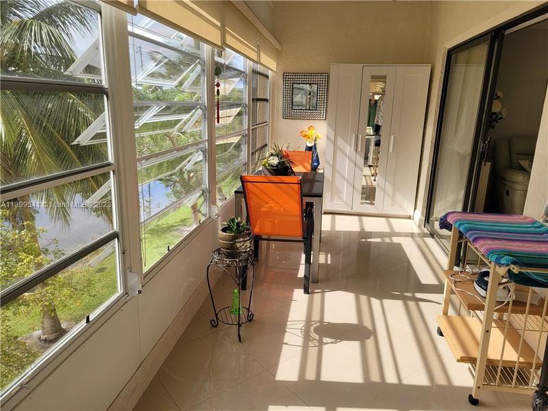 Image for property 3940 42nd ave 319, Lauderdale Lakes, FL 33319