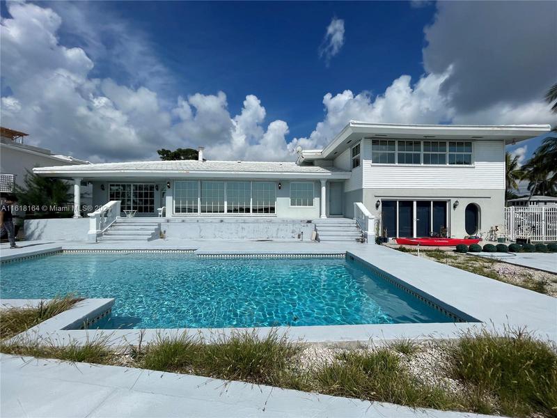 Image for property 10875 Bayshore Dr, Miami, FL 33161