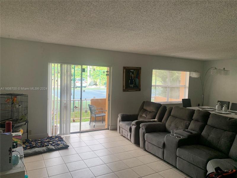 Image for property 17911 68th Ave O104, Hialeah, FL 33015