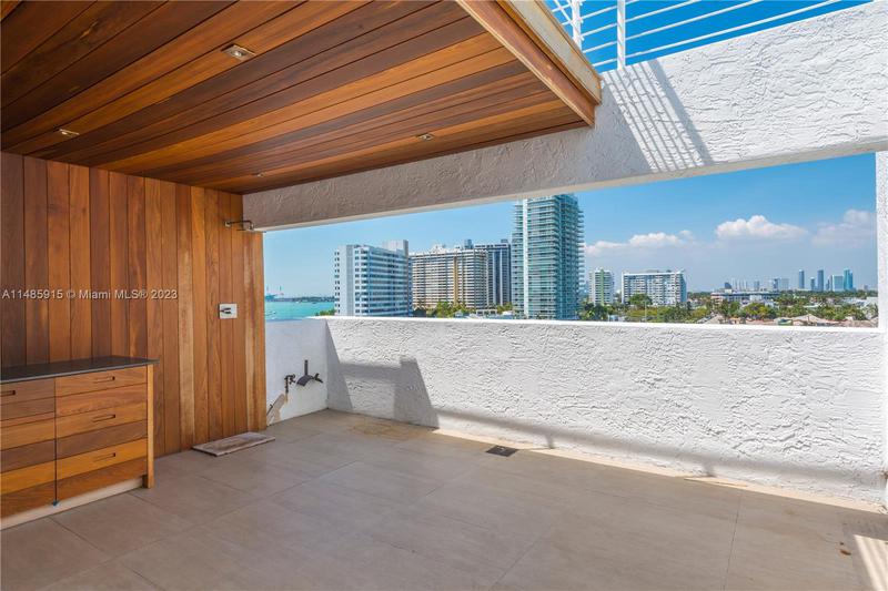 Image for property 1701 Sunset Harbor Dr L702, Miami Beach, FL 33139